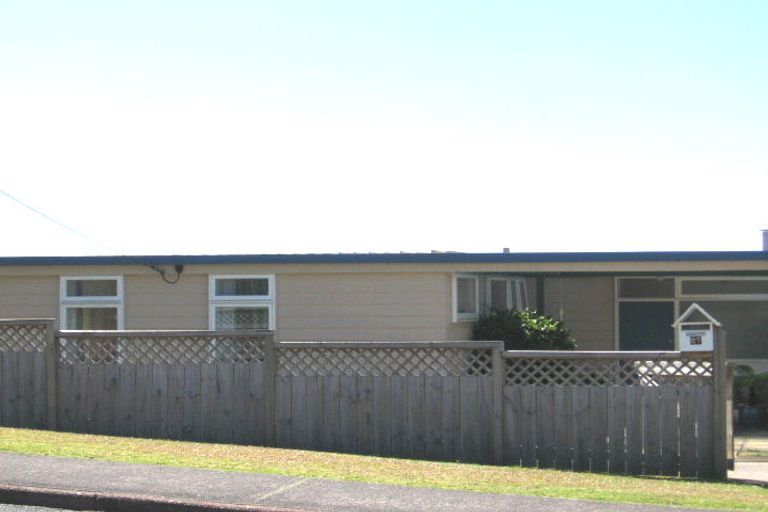 Photo of property in 31 Sunrise Avenue, Murrays Bay, Auckland, 0630
