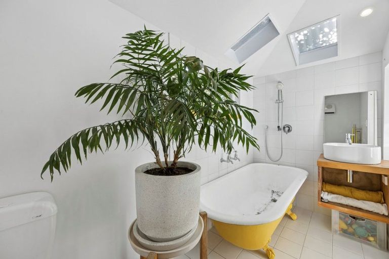 Photo of property in 112 Doctors Point Road, Waitati, 9085
