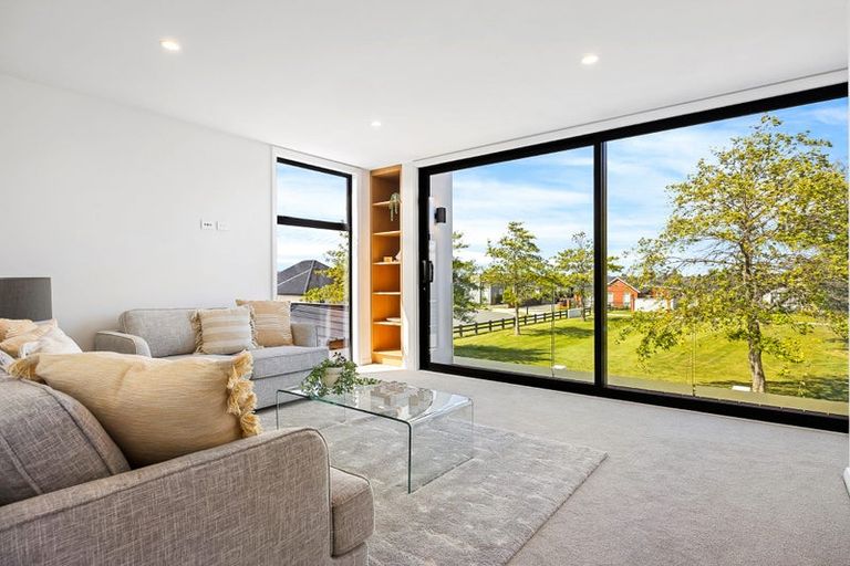 Photo of property in 15 Pembrook Close, Rangiora, 7400