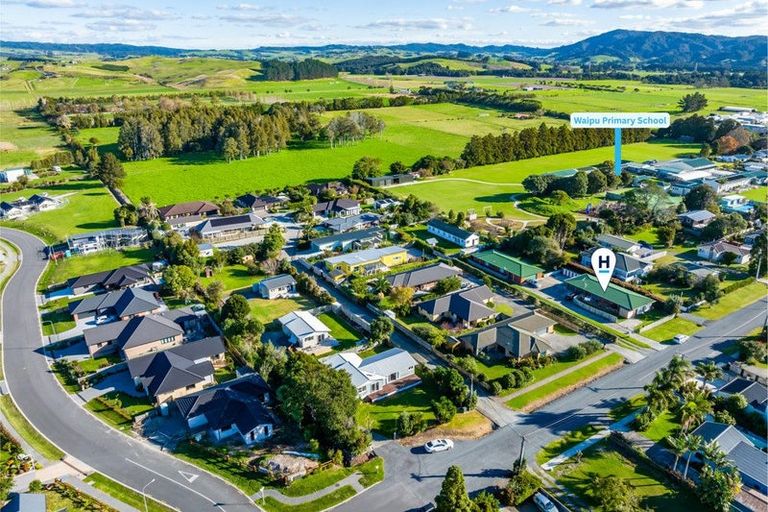 Photo of property in 20 Argyle Street, Waipu, 0510