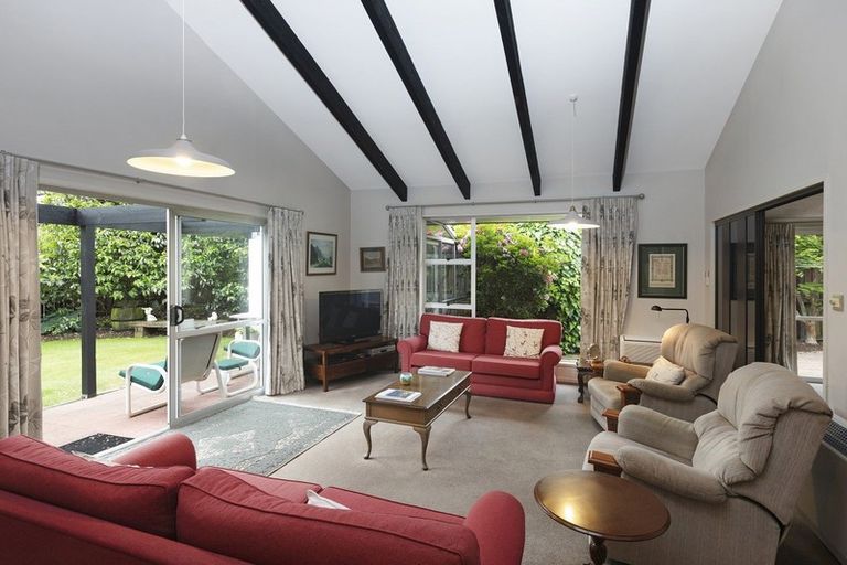 Photo of property in 7 Brigadoon Place, Avonhead, Christchurch, 8042