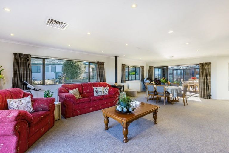 Photo of property in 2 Julies Way, Rangatira Park, Taupo, 3330