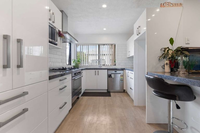 Photo of property in 15 Elmslie Place, Owhata, Rotorua, 3010