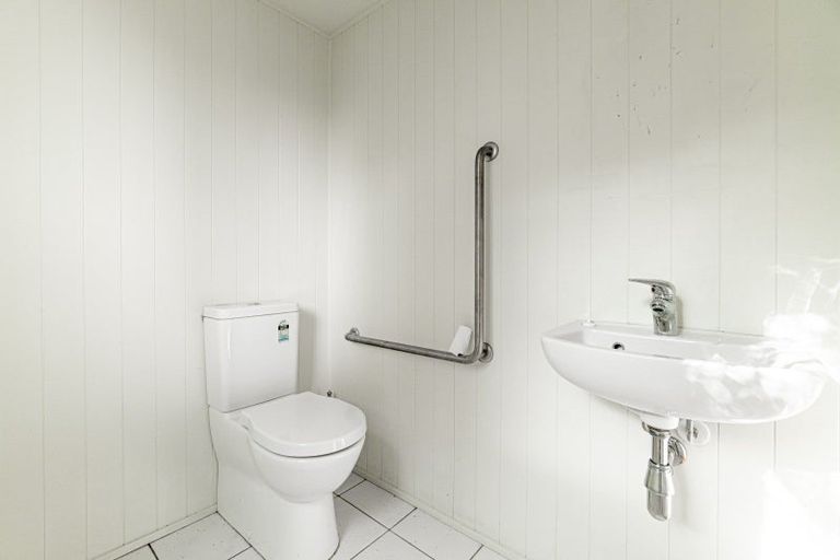 Photo of property in 75-77 Main Street, Reefton, 7830