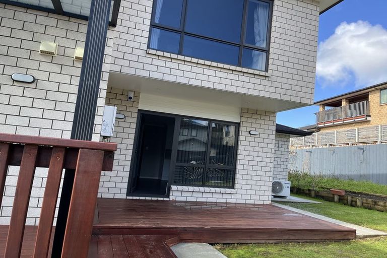 Photo of property in 5 Korihi Drive, Swanson, Auckland, 0614