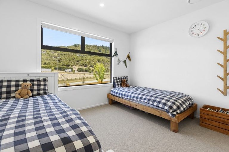 Photo of property in 14 Pounamu Avenue, Albert Town, Wanaka, 9305
