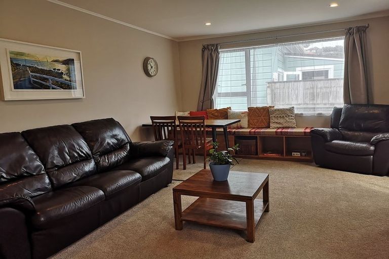 Photo of property in 19f2 Byron Street, Miramar, Wellington, 6022