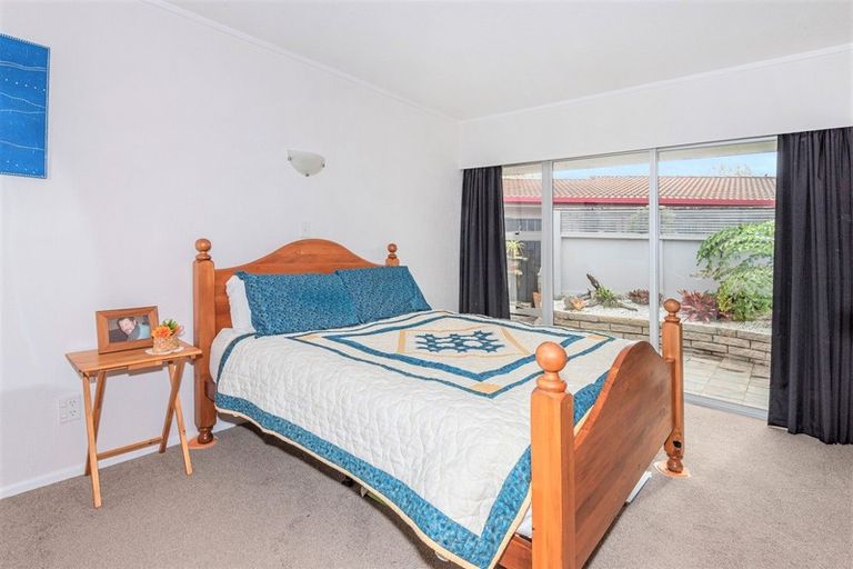 Photo of property in 6 Ranfurly Place, Te Kamo, Whangarei, 0112