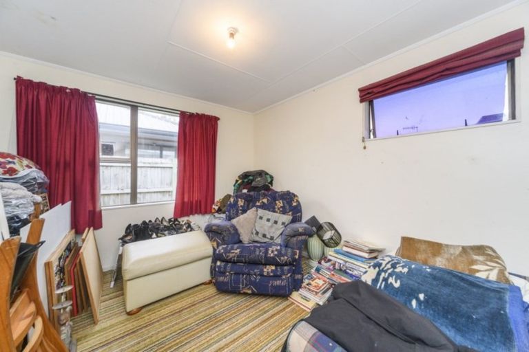 Photo of property in 5 Flint Street, Milson, Palmerston North, 4414