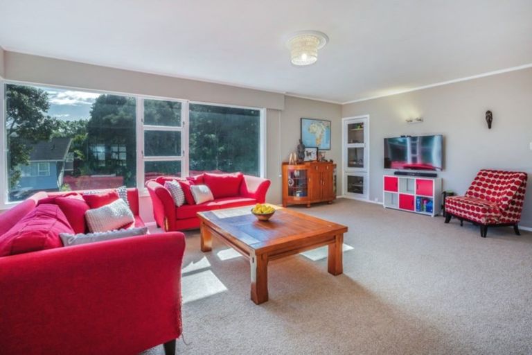 Photo of property in 9 Brora Crescent, Papakowhai, Porirua, 5024
