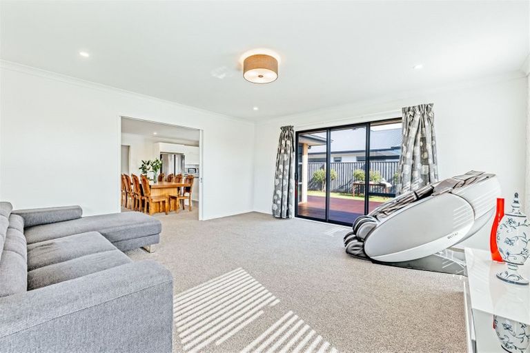 Photo of property in 21 Coachmans Road, Prebbleton, 7604