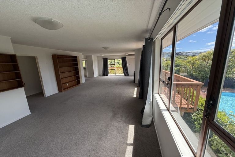 Photo of property in 2/17 Glenvar Road, Torbay, Auckland, 0630