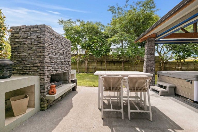 Photo of property in 11 Links Drive, Waiwhakaiho, New Plymouth, 4312