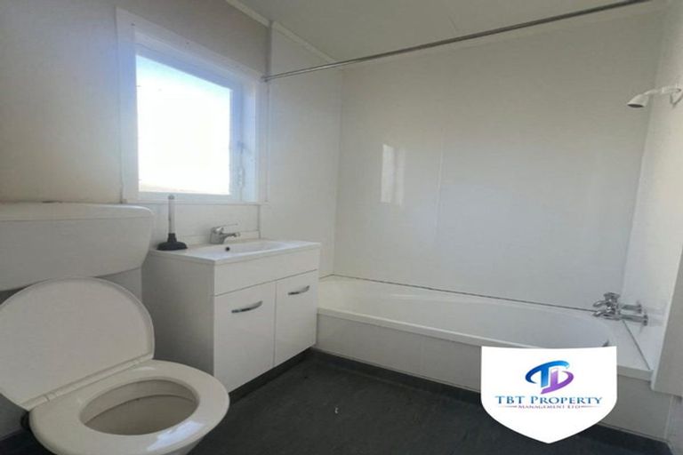 Photo of property in 145 Rosier Road, Glen Eden, Auckland, 0602