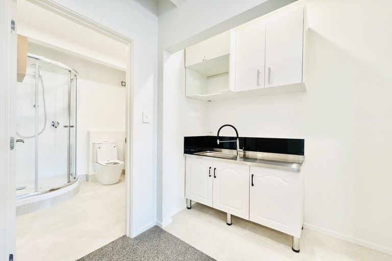 Photo of property in 24 Catkin Crescent, Papatoetoe, Auckland, 2025