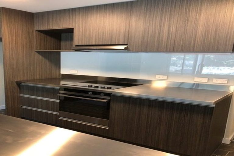 Photo of property in Frame Apartments, 1601/111 Molesworth Street, Thorndon, Wellington, 6011