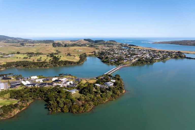 Photo of property in 9 Rangitahi Road, Raglan, 3225