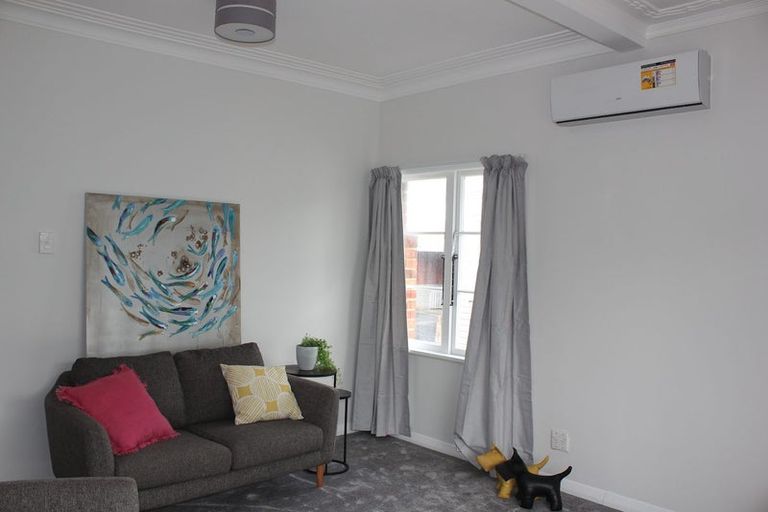 Photo of property in 1/48 Seabrook Avenue, New Lynn, Auckland, 0600