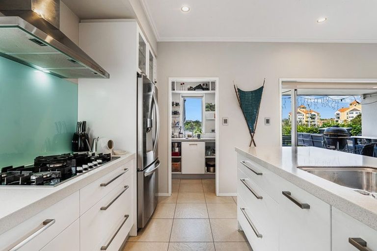 Photo of property in 2 Bella Vista Drive, Gulf Harbour, Whangaparaoa, 0930