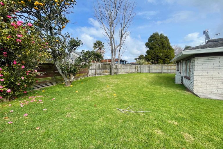 Photo of property in 18b Challen Close, Conifer Grove, Takanini, 2112