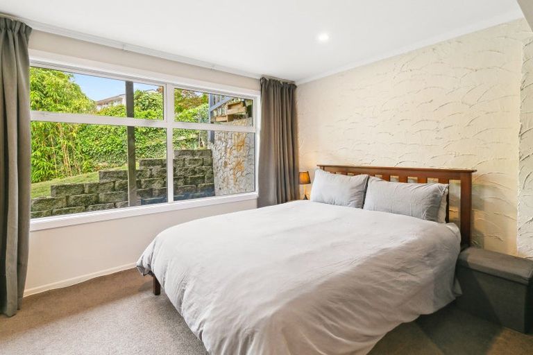 Photo of property in 36 Lynda Avenue, Paparangi, Wellington, 6037