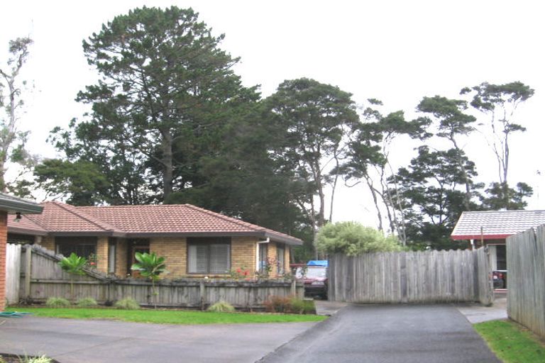 Photo of property in 45 Waimoko Glen, Swanson, Auckland, 0612