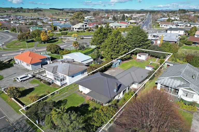 Photo of property in 5 Ruataniwha Street, Waipukurau, 4200