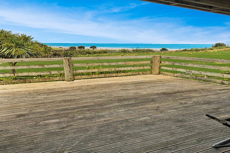 Photo of property in 721 Kaiaua Road, Tolaga Bay, 4077