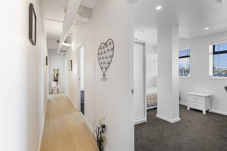 Photo of property in Quantum On Thorndon Quay, 5/163b Thorndon Quay, Pipitea, Wellington, 6011