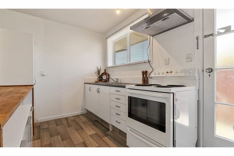 Photo of property in 2/519 Hereford Street, Linwood, Christchurch, 8011