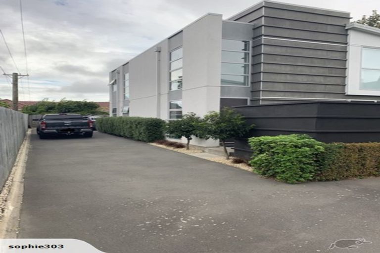 Photo of property in 128 Holly Road, St Albans, Christchurch, 8014