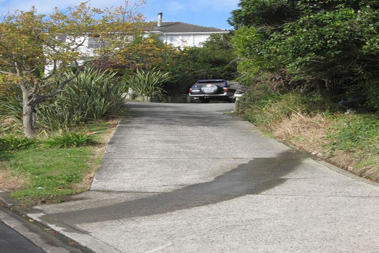 Photo of property in 11 Hill Grove, Naenae, Lower Hutt, 5011