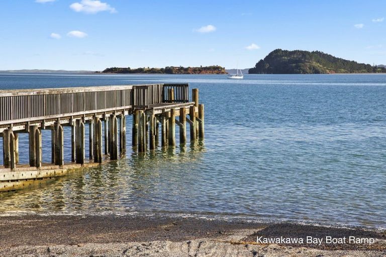 Photo of property in 25 Kawakawa Bay Coast Road, Kawakawa Bay, Papakura, 2585