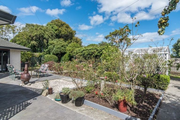 Photo of property in 11 Hurworth Grove, Waikanae, 5036