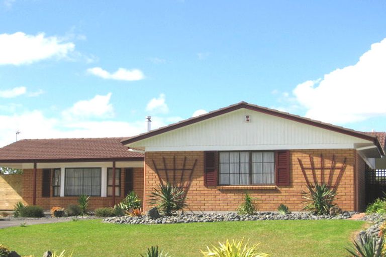 Photo of property in 39 Frank Evans Place, Henderson, Auckland, 0610