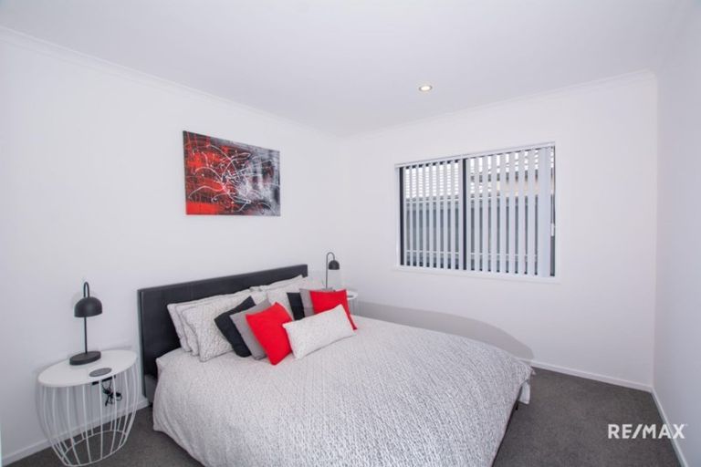 Photo of property in 18 Naeo Close, Papamoa Beach, Papamoa, 3118