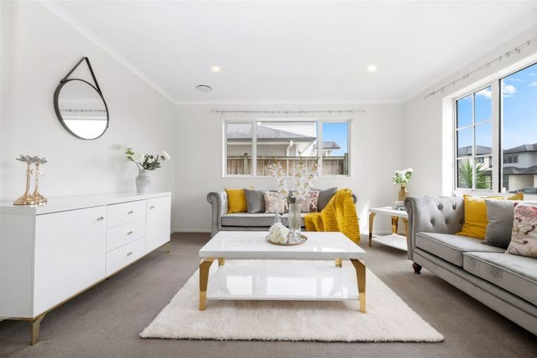 Photo of property in 56 Hughs Way, Flat Bush, Auckland, 2019