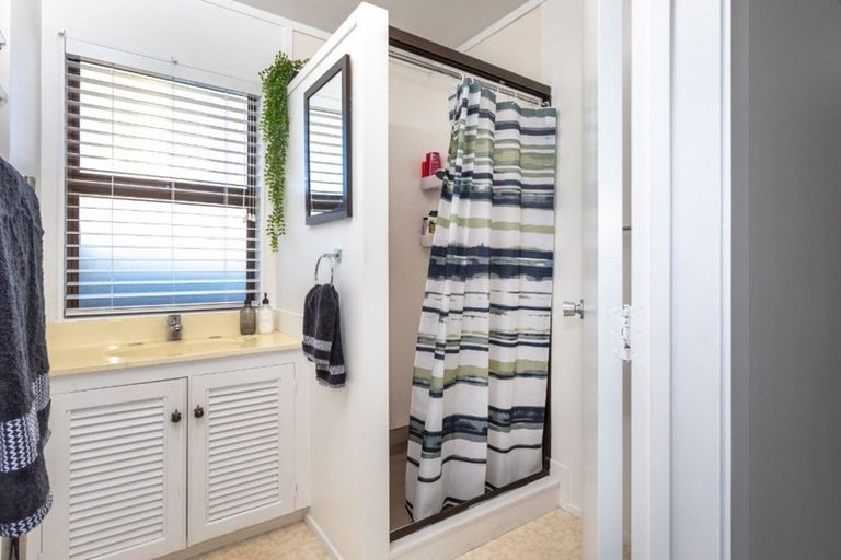 Photo of property in 105 Chartwell Avenue, Whangamata, 3620