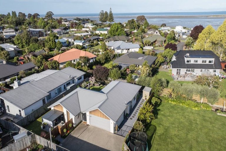Photo of property in 3 Puketutu Grove, Motueka, 7120