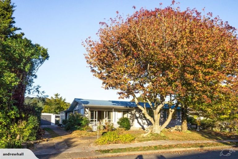 Photo of property in 7 Leybourne Avenue, Waikanae, 5036