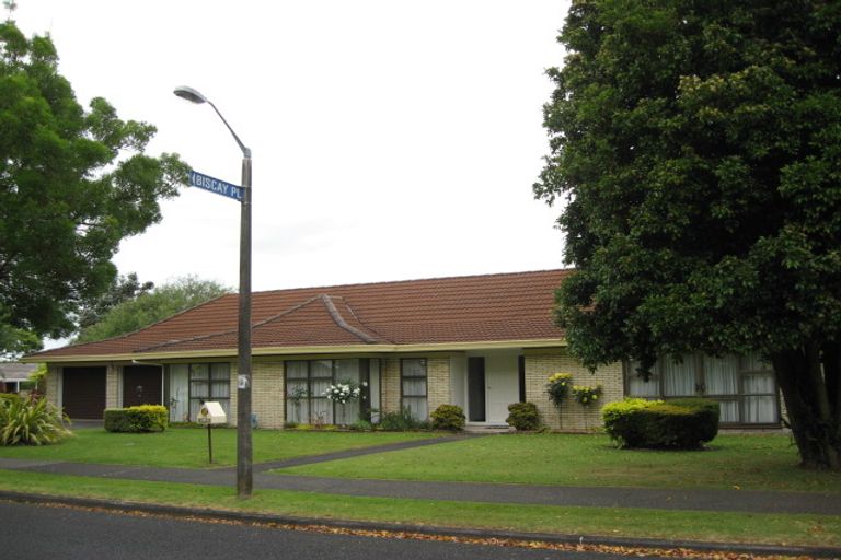 Photo of property in 228 Walter Strevens Drive, Conifer Grove, Takanini, 2112