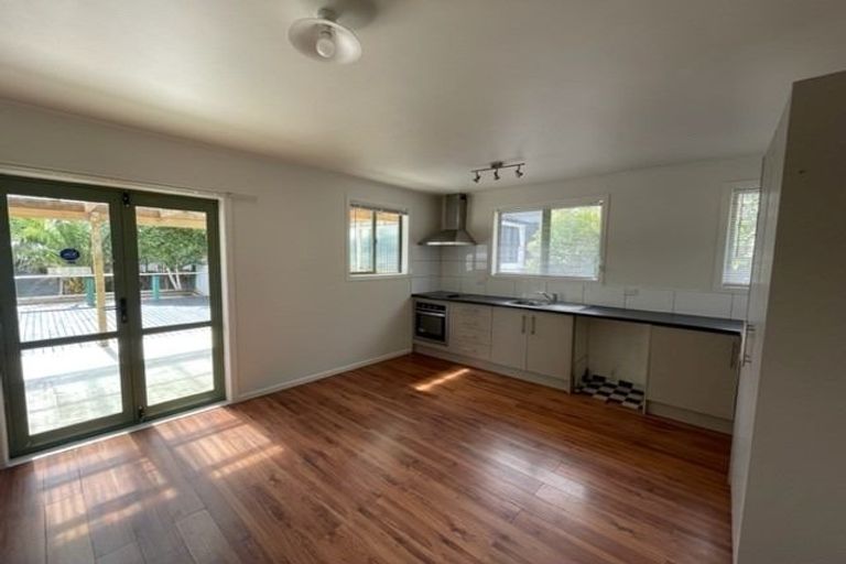 Photo of property in 2/73a Russell Road, Manurewa, Auckland, 2102