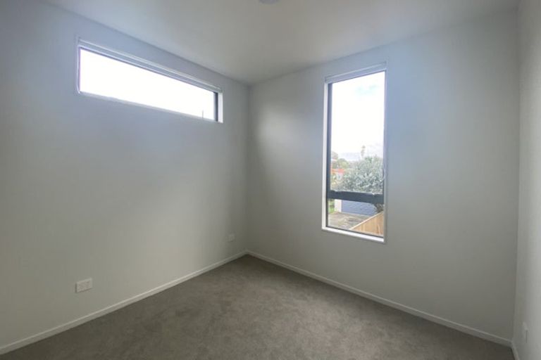Photo of property in 3/2 Moor Avenue, Te Atatu Peninsula, Auckland, 0610