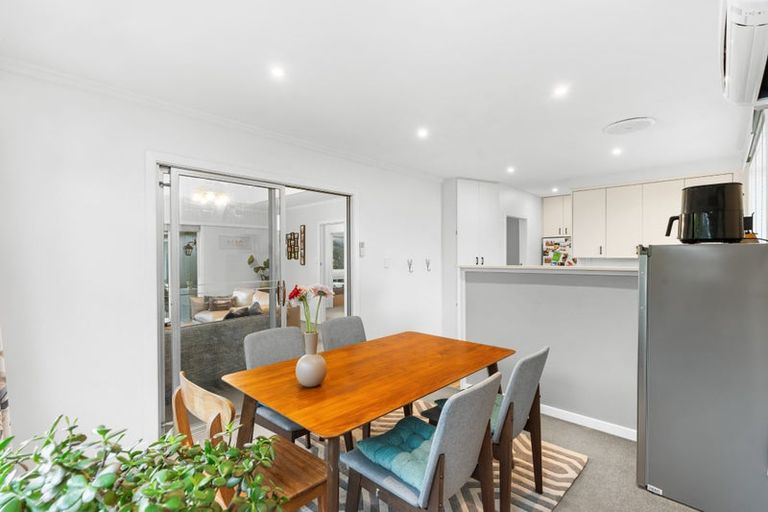 Photo of property in 17 Harrowdale Drive, Avonhead, Christchurch, 8042