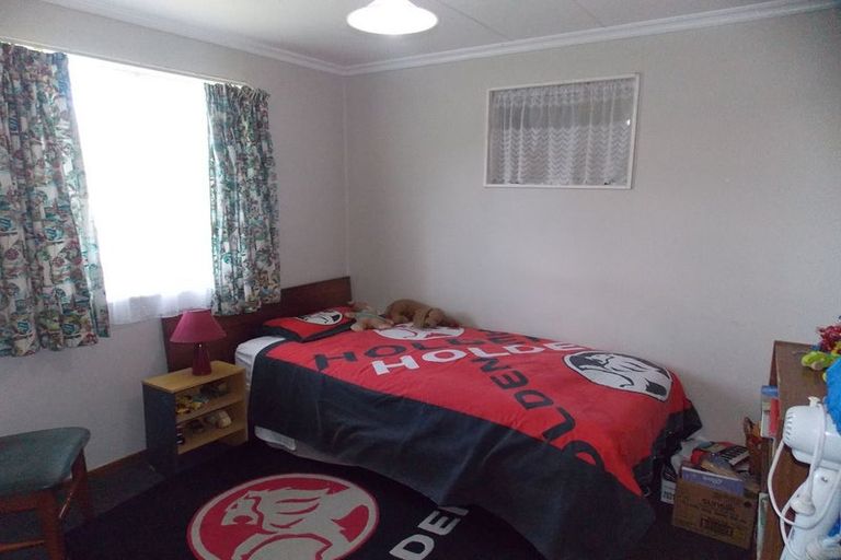 Photo of property in 122 Benmore Avenue, Cloverlea, Palmerston North, 4412