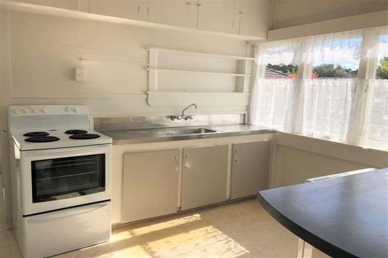 Photo of property in 17 Liverpool Street, Papakura, 2110