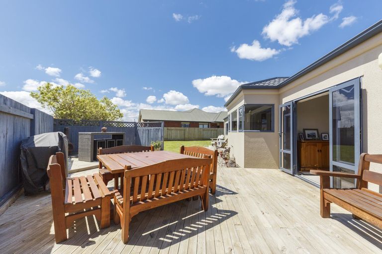 Photo of property in 37 Madison Avenue, Milson, Palmerston North, 4414