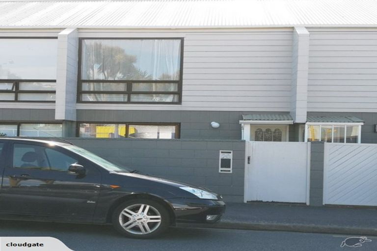 Photo of property in 20/4u Dr Taylor Terrace, Johnsonville, Wellington, 6037