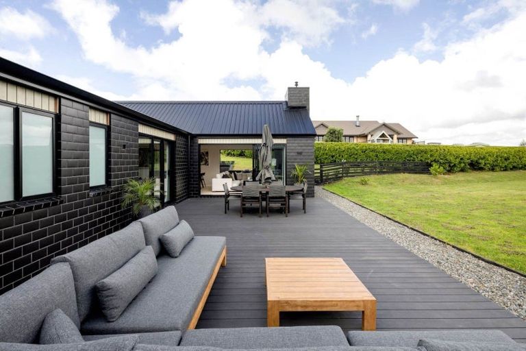 Photo of property in 15 Fraser Road, Pokeno, 2471