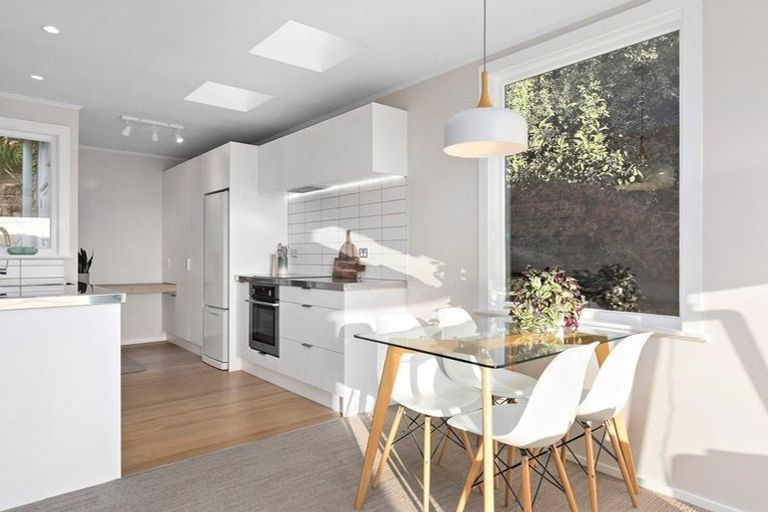Photo of property in 81 Townsend Road, Miramar, Wellington, 6022